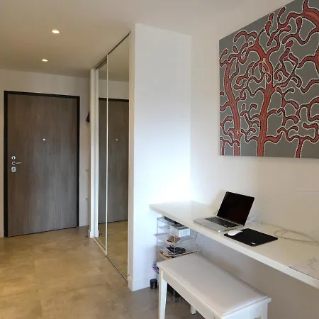 Superbe Vue Idéalement Situé à 750m Des Commerces Et Du Centre Historique De Porto-v Appartement Porto-Vecchio (Corsica)